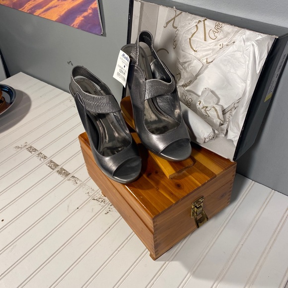 Carlos Santana 5” heels leather open toe - Picture 10 of 12